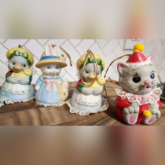 7 Vintage Adorable Animal Ornaments/Bells - Picture 2 of 5